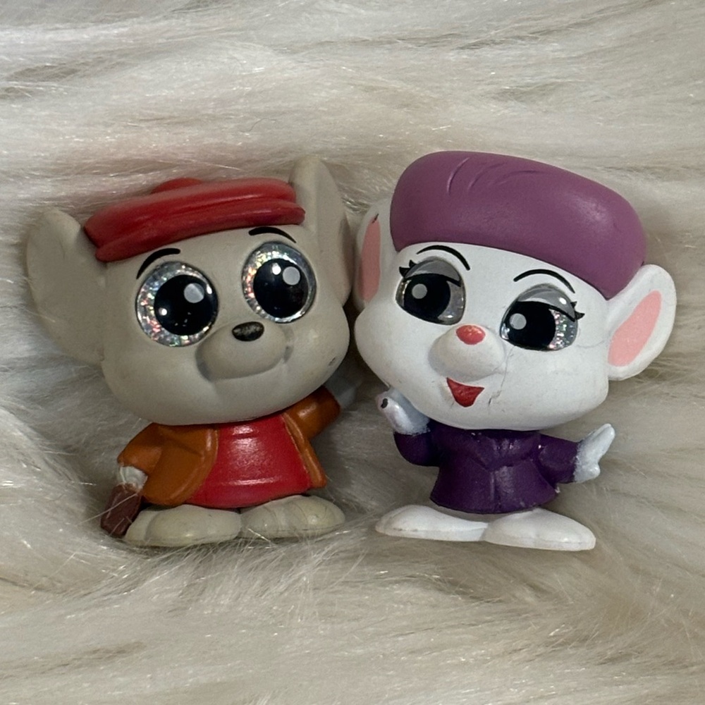 Disney Doorables Rescuers Down Under Bernard and Miss Bianca Figures
